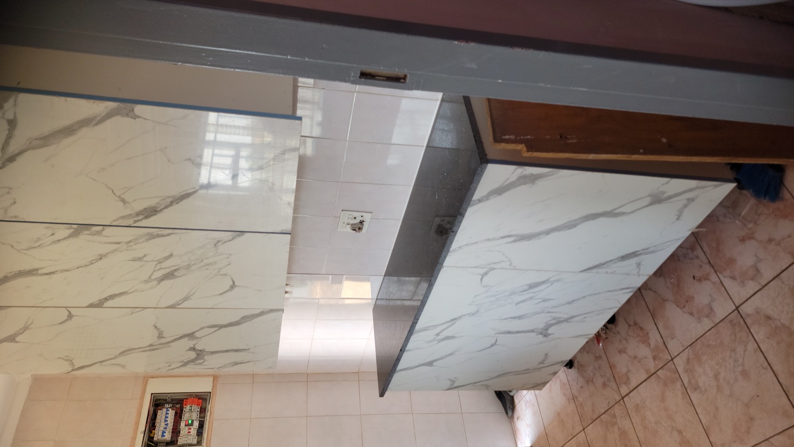Straight run of cabinetry and worktop